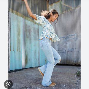 AE Modern Flare Jeans